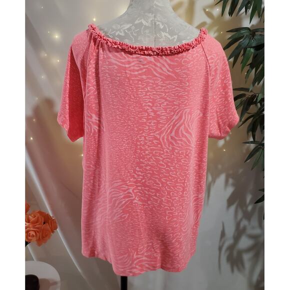 Fresh Produce Ruffle Animal Print Top 2X Bright Neon Pink Short Sleeve Leopard - Picture 3 of 10